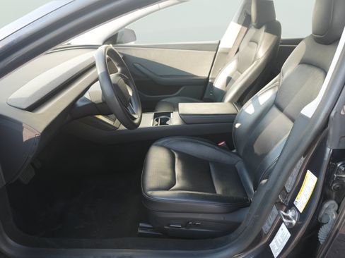 Used 2024 Tesla Model 3 Standard Range RWD image 11