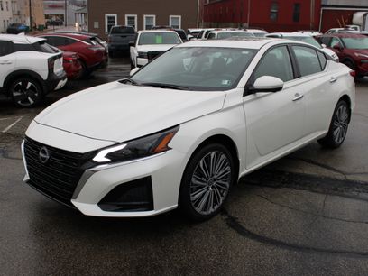 Certified 2025 Nissan Altima 2.5 SL