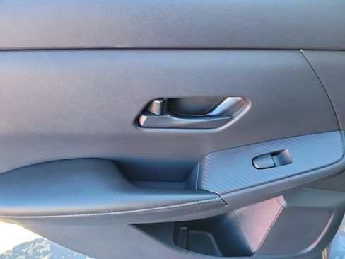 Used 2024 Nissan Sentra S image 13