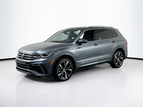 Used 2022 Volkswagen Tiguan SEL R-Line image 1