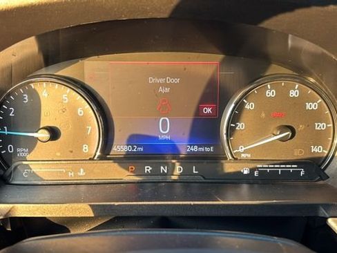 Used 2022 Ford Explorer XLT w/ Equipment Group 202A AWD/4WD image 14