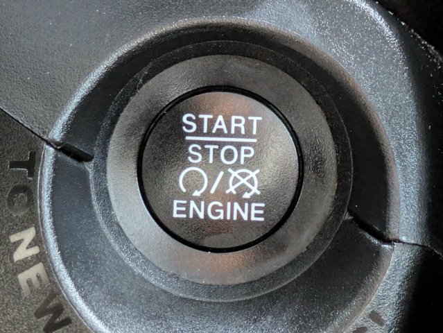 Certified 2021 Jeep Renegade Latitude FWD image 30