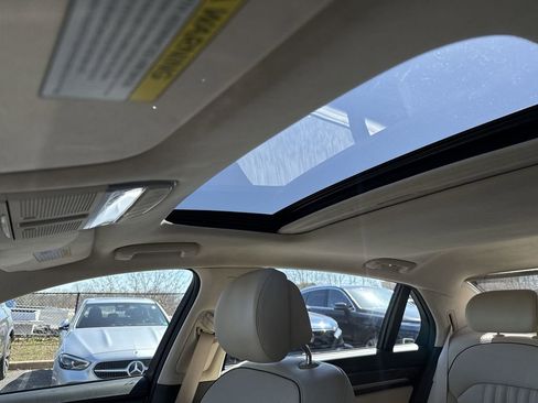 Used 2019 Genesis G90 3.3T Premium image 16