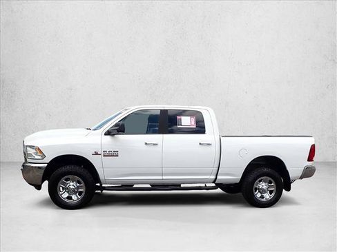 Used 2014 RAM 2500 SLT AWD/4WD image 2