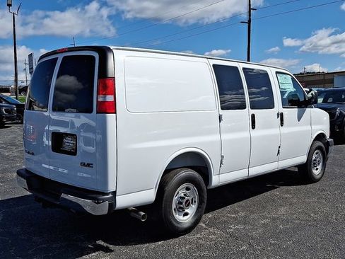 New 2025 GMC Savana 3500 w/ Driver Convenience Package RWD image 6