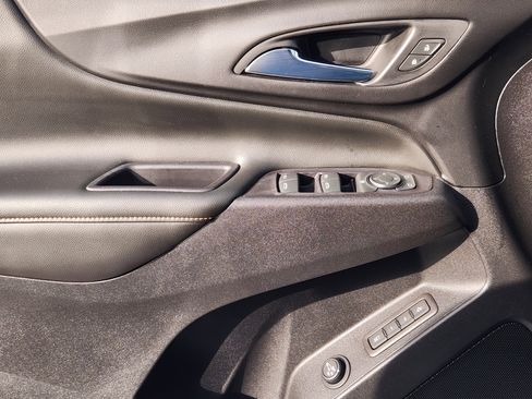 Used 2020 Chevrolet Equinox Premier image 24