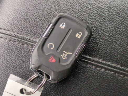 Used 2023 GMC Terrain SLT image 33