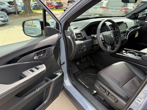 Certified 2026 Honda Ridgeline Black Edition image 15
