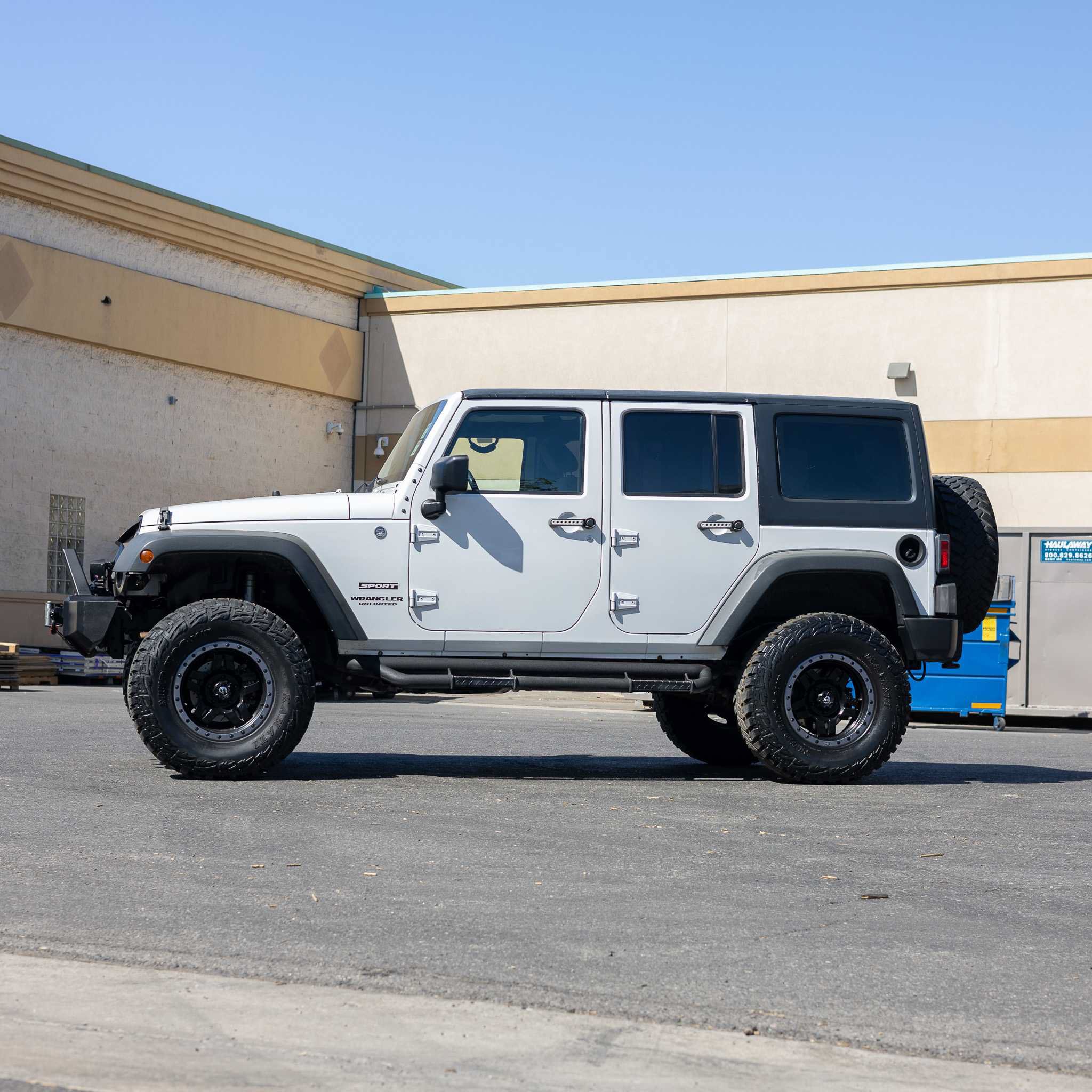 Used 2015 Jeep Wrangler Unlimited Sport w/ Connectivity Group AWD/4WD image 4
