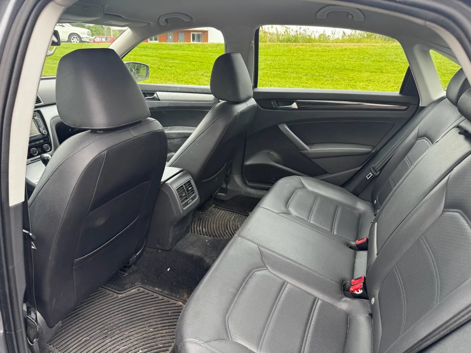 Used 2013 Volkswagen Passat 2.5 SE FWD image 9