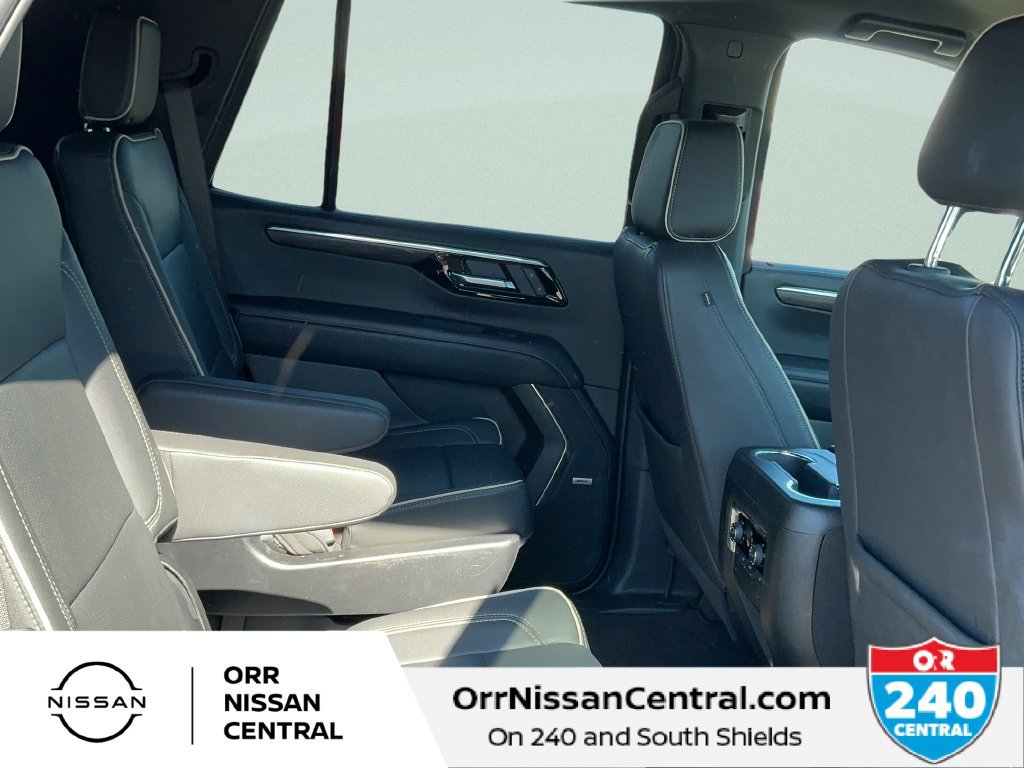 Used 2025 Chevrolet Tahoe Premier AWD/4WD image 12