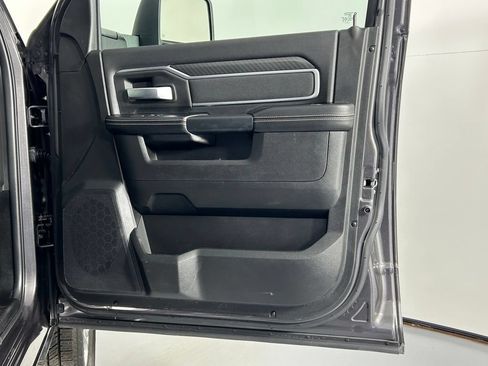 Used 2026 RAM 2500 Big Horn AWD/4WD image 9