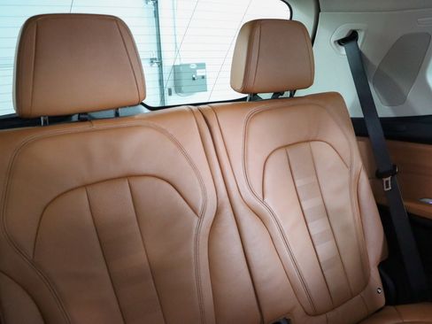 Used 2021 BMW X7 xDrive40i w/ Executive Package image 30