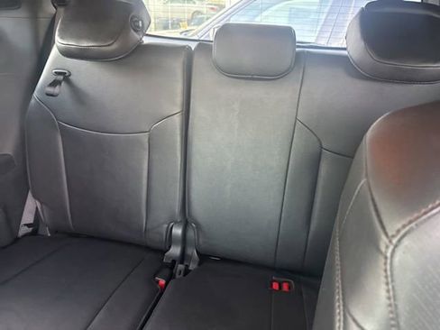 Used 2025 Toyota Sienna Platinum AWD/4WD image 21