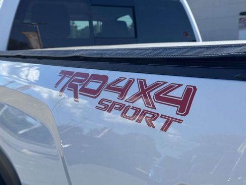 Used 2022 Toyota Tundra SR5 AWD/4WD image 16