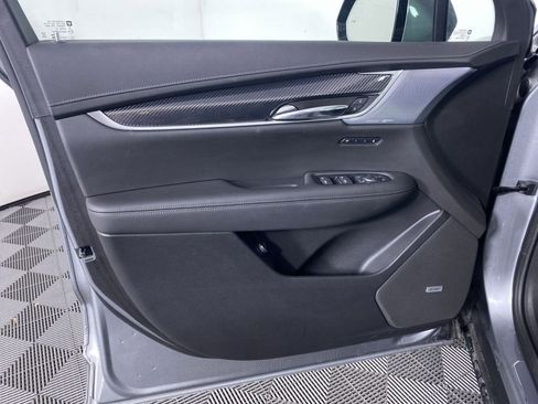New 2025 Cadillac XT6 Sport w/ Technology Package AWD/4WD image 12