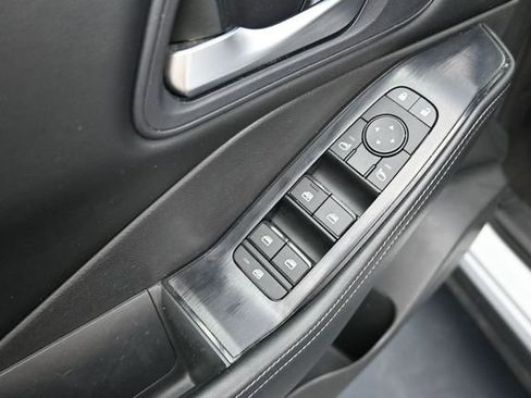 Used 2024 Nissan Rogue SV FWD image 13