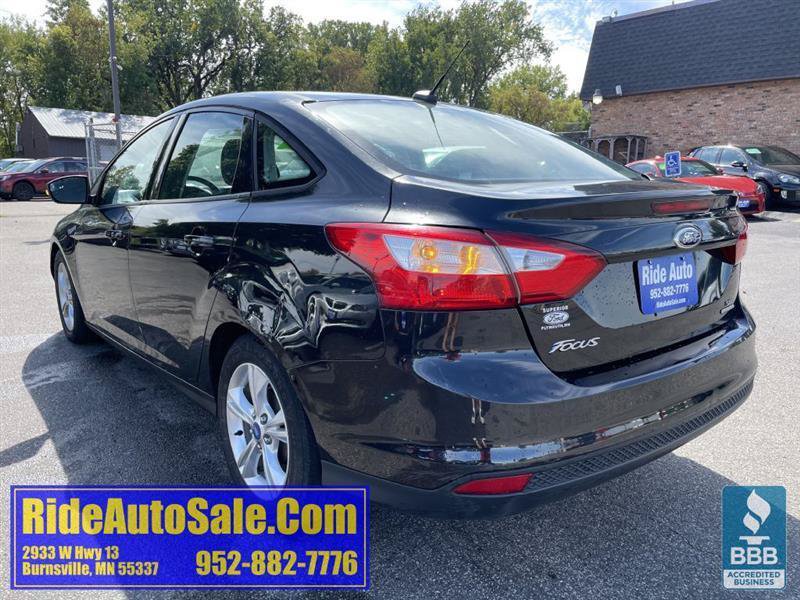 Used 2014 Ford Focus SE w/ SE Winter Package FWD image 7