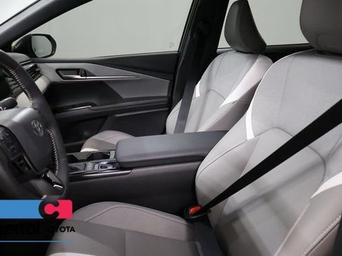 Used 2026 Toyota Camry SE w/ Convenience Package AWD/4WD image 11