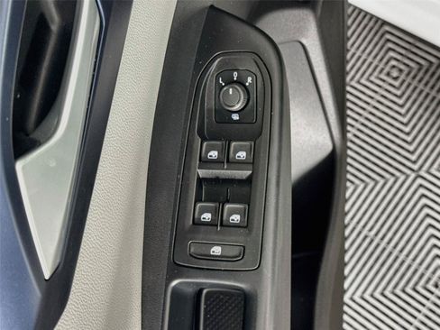 Used 2022 Volkswagen Taos SE FWD image 19