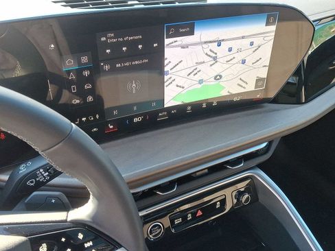 Certified 2025 Audi Q5 Premium w/ Convenience Package image 14