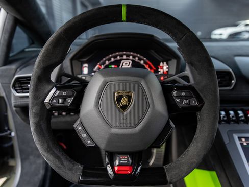 Used 2024 Lamborghini Huracan STO image 40