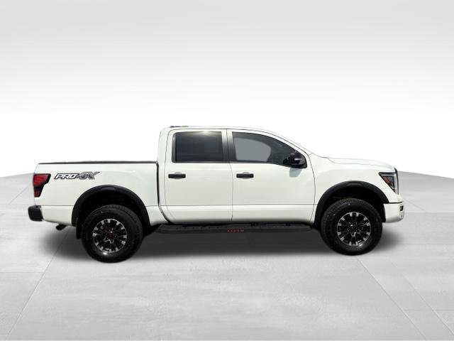 Used 2023 Nissan Titan PRO-4X w/ Pro-4x Convenience Package AWD/4WD image 9