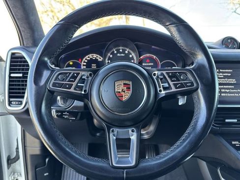 Used 2020 Porsche Cayenne Turbo image 12