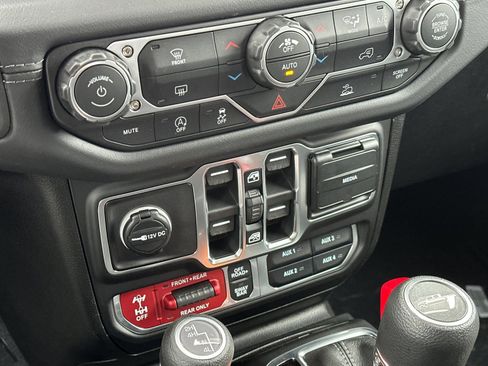 New 2026 Jeep Gladiator Rubicon image 19