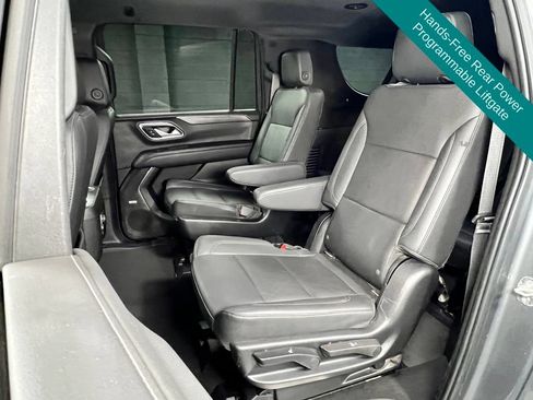 Used 2022 Chevrolet Suburban Z71 w/ Z71 Off-Road Package AWD/4WD image 17