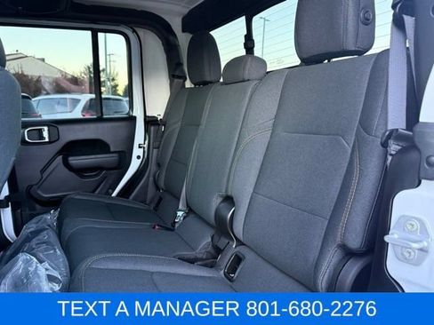Used 2025 Jeep Gladiator Sport AWD/4WD image 25