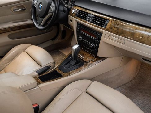 Used 2007 BMW 335xi Sedan AWD/4WD image 18