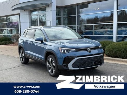 New 2026 Volkswagen Taos SE AWD/4WD image 1