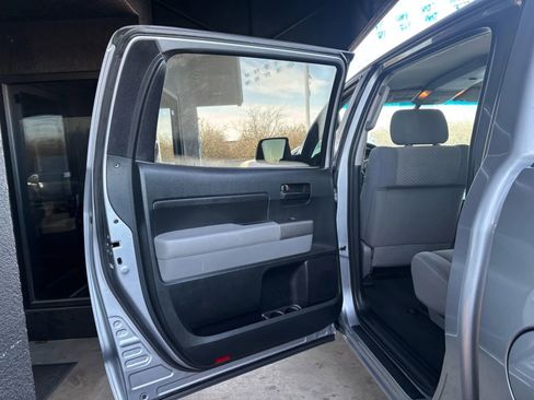 Used 2012 Toyota Tundra 4x4 CrewMax w/ Tow Pkg image 10