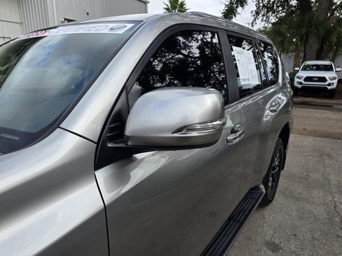 Used 2020 Lexus GX 460 Premium image 11