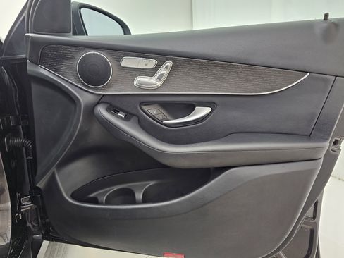 Certified 2022 Mercedes-Benz GLC 300 GLC 300 w/ Multimedia Package Lite image 19