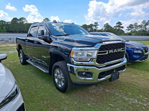 Used 2024 RAM 2500 Big Horn w/ Bed Utility Group AWD/4WD image 3