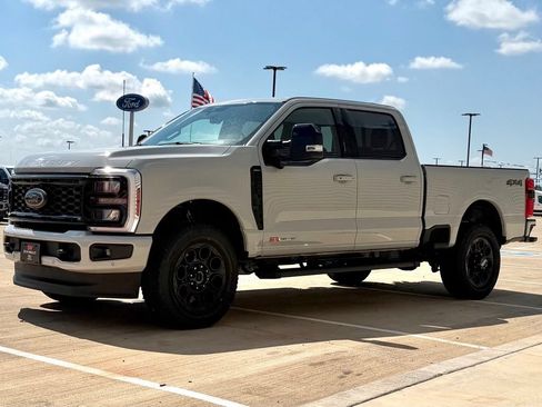 New 2026 Ford F250 Lariat w/ Black Appearance Package AWD/4WD image 6