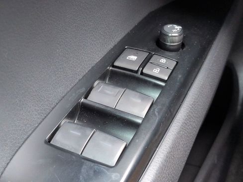 Used 2025 Toyota Camry SE w/ Convenience Package FWD image 24