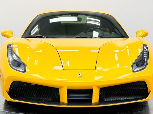 Used 2017 Ferrari 488 Spider RWD image 4