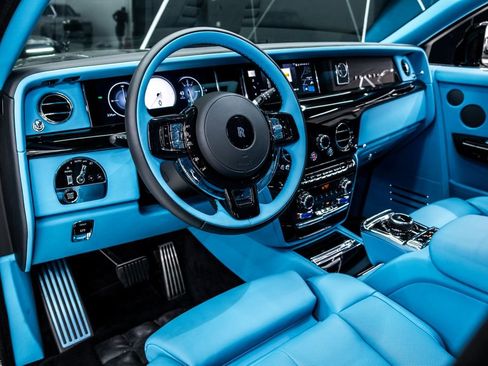 Used 2025 Rolls-Royce Phantom Sedan RWD image 45