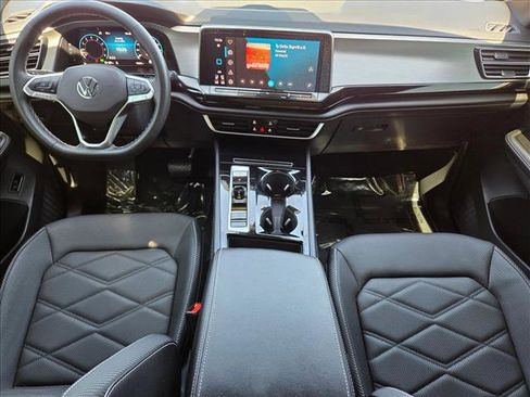 Used 2024 Volkswagen Atlas Cross Sport SE w/ Panoramic Sunroof Package AWD/4WD image 16