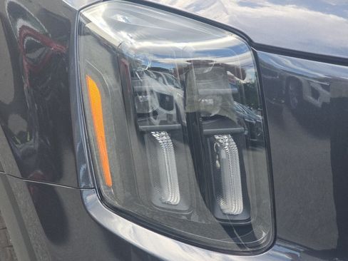 Certified 2025 Kia Telluride SX X-Line AWD/4WD image 9