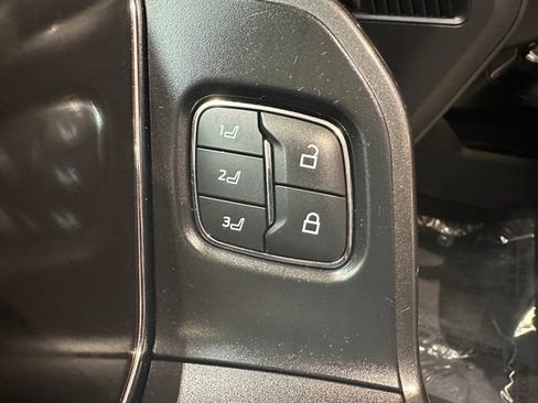 Used 2021 Ford F150 Lariat w/ Equipment Group 502A High AWD/4WD image 6
