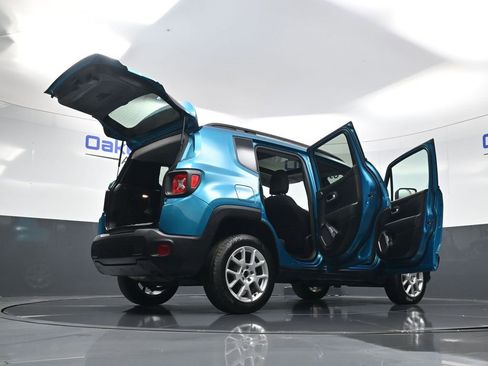 Used 2022 Jeep Renegade Latitude w/ Sun/Sound Group image 60