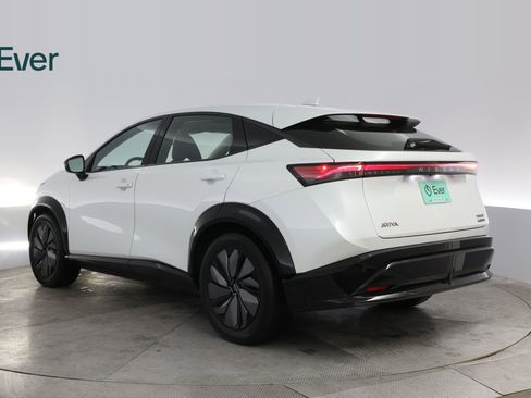 Used 2024 Nissan Ariya AWD image 17