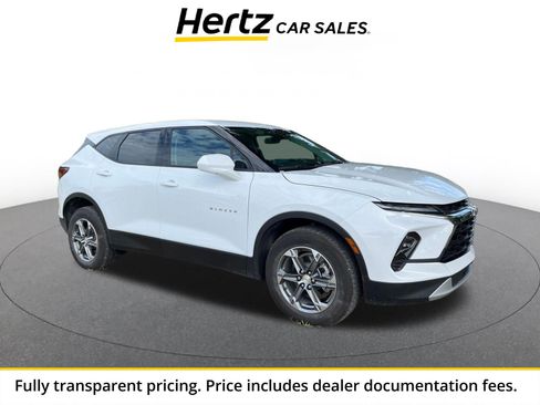 Used 2026 Chevrolet Blazer LT FWD image 1
