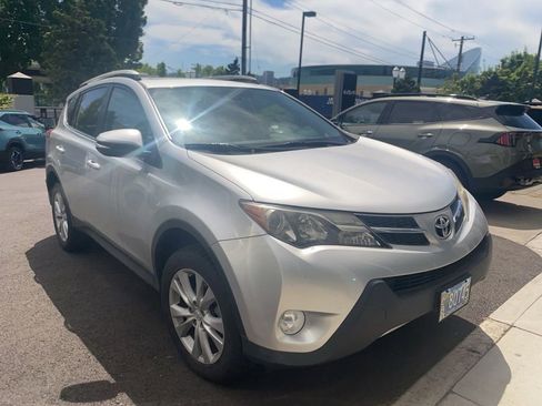 Used 2014 Toyota RAV4 Limited w/ Technology Package AWD/4WD image 2
