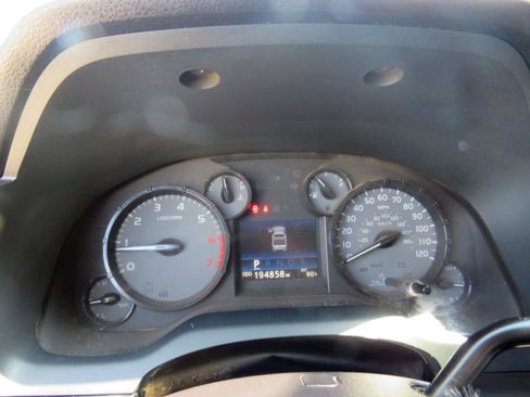 Used 2016 Toyota Tundra SR image 14