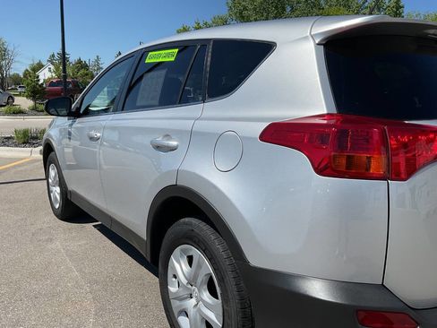Used 2014 Toyota RAV4 LE FWD image 5